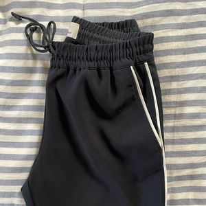 Aritzia Wilfred crepe jogger pants, black with white tuxedo stripe, size s